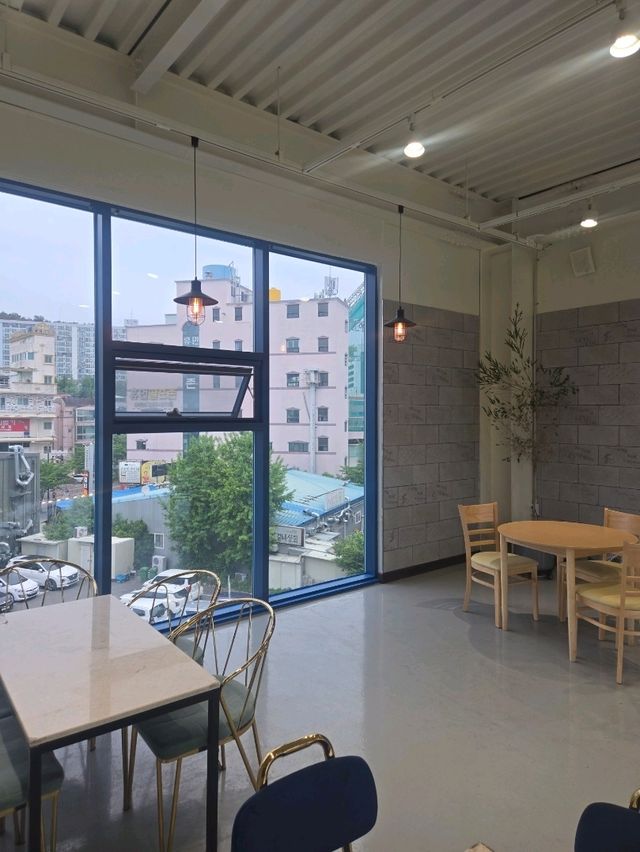 매력적인 감성카페 뺑드깜바뉴👍