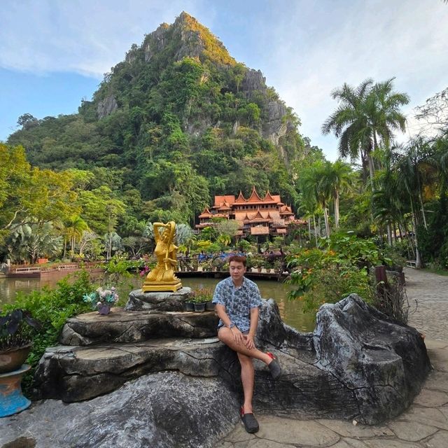 พาเที่ยว วัดถ้ำเขาวง อุทัยธานี ดินแดงแห่งความสงบ