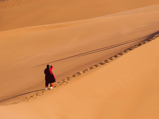 Xinjiang – Where Blossoms Whisper Through Ancient Valleys 