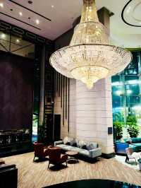 Renaissance Kuala Lumpur Hotel & Convention Centre: A Grand Urban Retreat