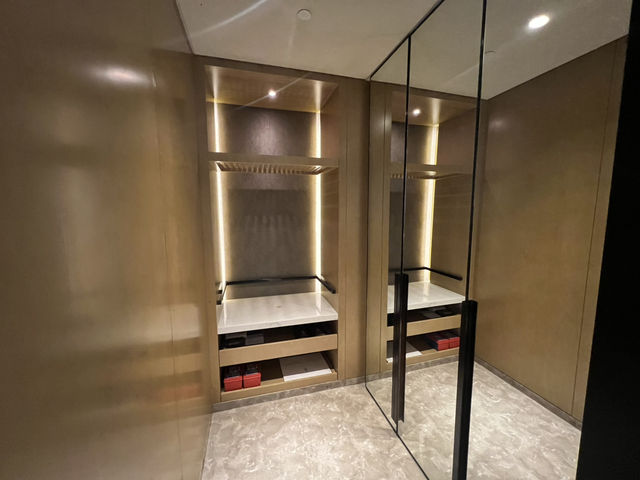 🌟 深圳四季酒店 | 母親節驚喜升級，幸福感爆棚 💖