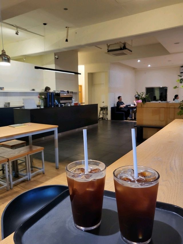 작고 조용한 주택가속 부산 감성카페
