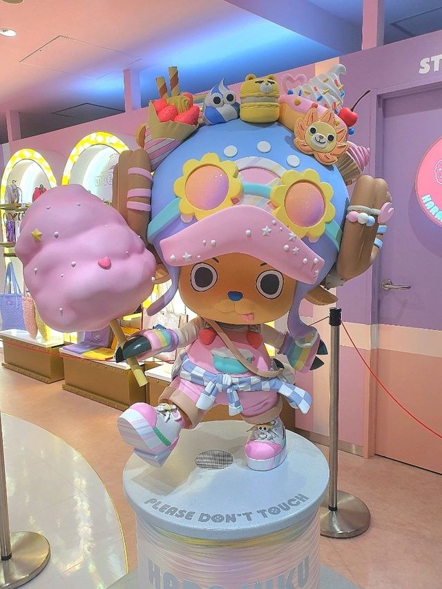 하라주쿠에 새로 생긴 원피스 굿즈샵🍭