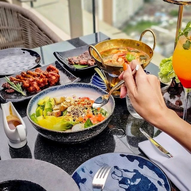 คาเฟ่ ร้านอาหาร บน rooftop ใจกลางกรุง