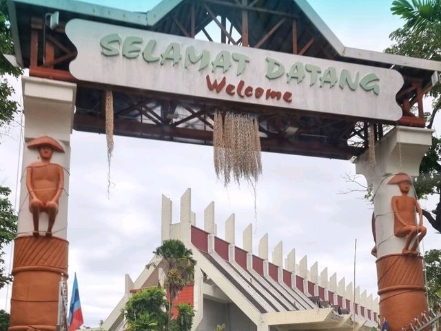 Kota Kinabalu's Hidden Charms: Explore Culture & Iconic View