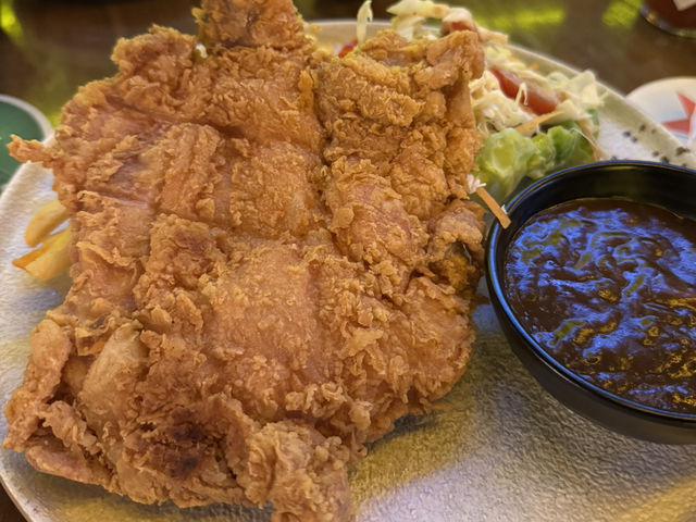 Pint Stop at Eco: Great Bites, Cold Drinks & Live Vibes