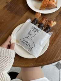 この前ソンス行った時に行ったこのカフェレベチすぎて共有、、"oude bakery"🥐