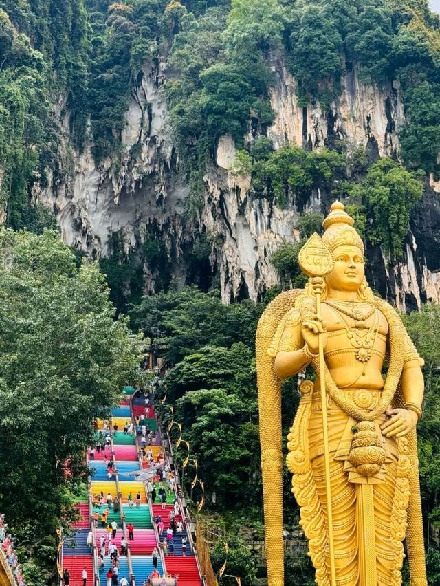 Batu Caves – Where Divine Stairs Meet Rainbow Vibes
