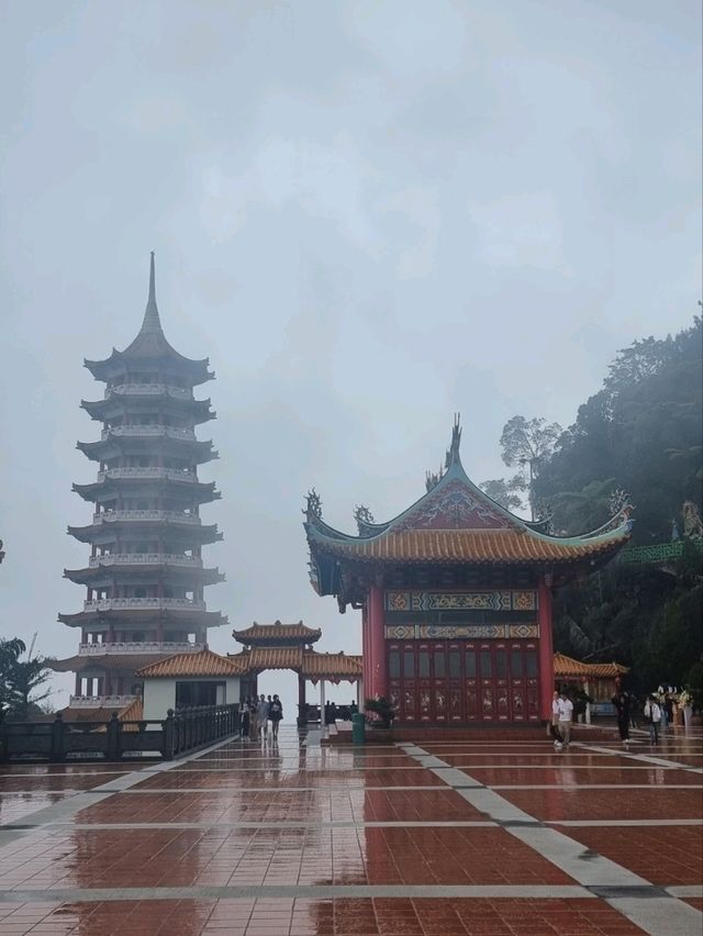 Chin Swee Caves Temple.
