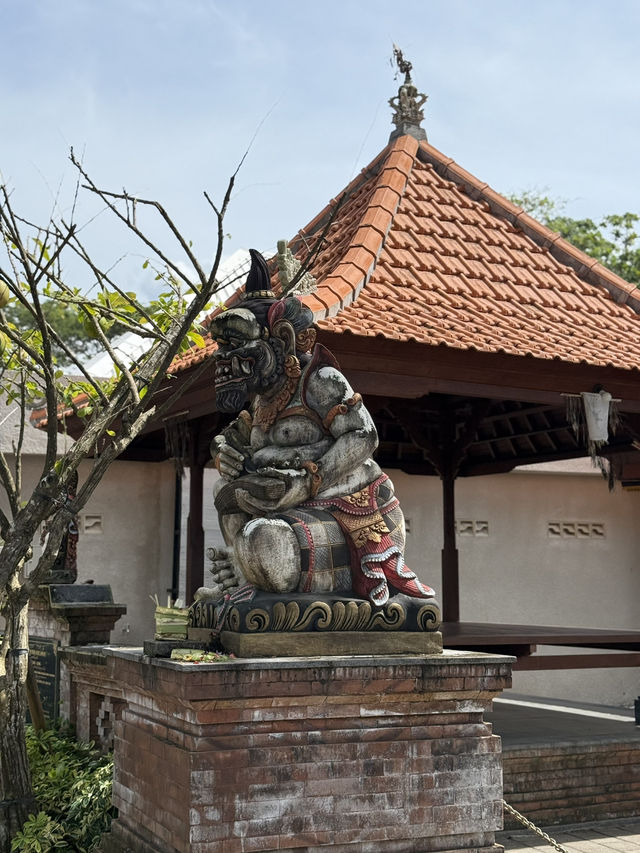 Boarding ferry at Sanur Harbour