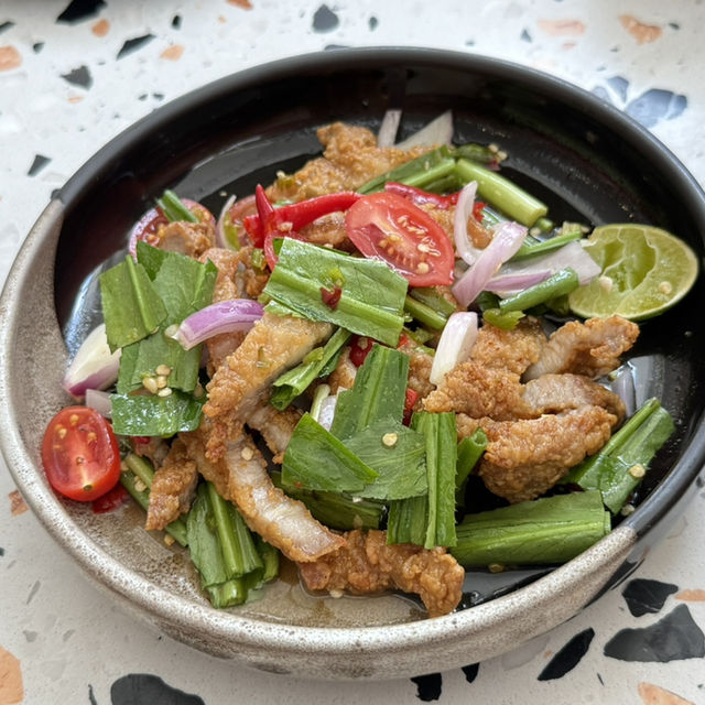 💛 ป้อนมั้ย – ร้านอาหารอีสานสไตล์คาเฟ่ 
