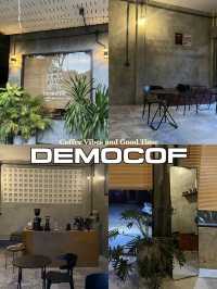 Democof ร้านกาแฟของคนฮิป ๆ ☕️