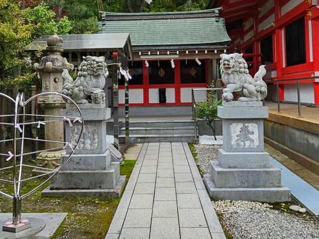 ⛩️ 祈福小徑，富山日枝神社內的三末社巡禮