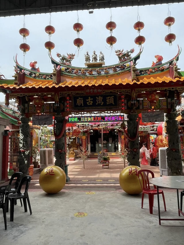 A Vibrant Spiritual Journey – My Visit to the Desaru Eight Temple Village