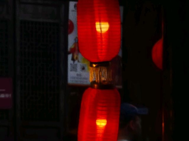 Where Old Meets Gold ✨🍜 – Jinli Old Street, Chengdu