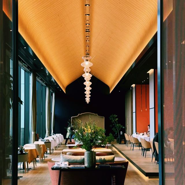 東京寶格麗酒店，絕美無邊泳池，奢華享受