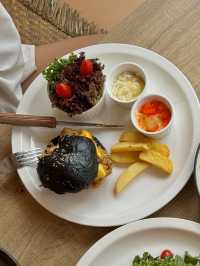 หล่อเลี้ยงฟาร์ม Cafe & Cuisine ✨
