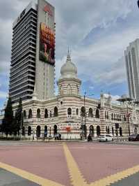 吉隆坡 獨立廣場 & 蘇丹阿都沙末大廈｜歷史與建築的交會點