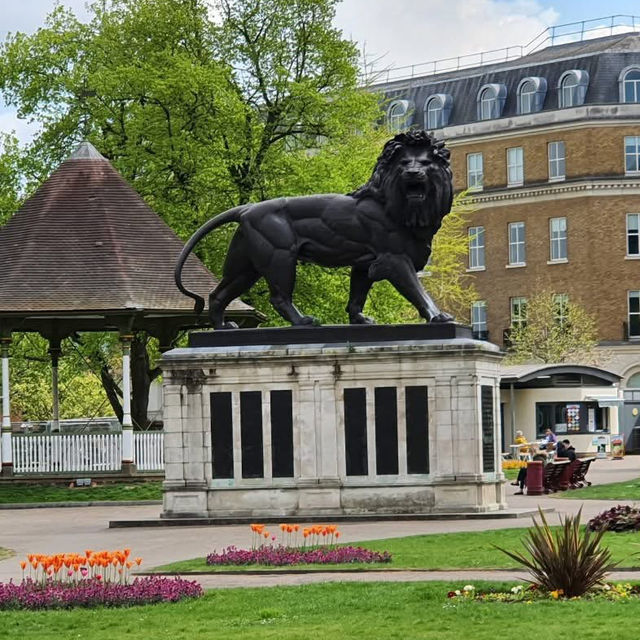 Reading Museum & Forbury Gardens