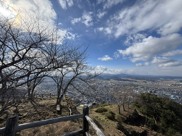 鳥取城跡（若要登山，務必攜帶熊鈴）