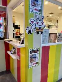【大阪・関西空港】寿司職人が手がける、ワンハンドの“和”バーガー「Onigiri Burger 関西国際空港本店」