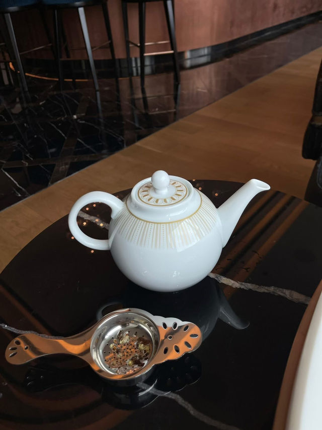 The Ritz-Carlton, Bangkok Afternoon Tea 🍵 