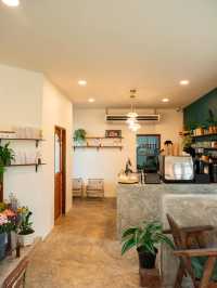 🌻🌾Blooming  hut cafe 🍃