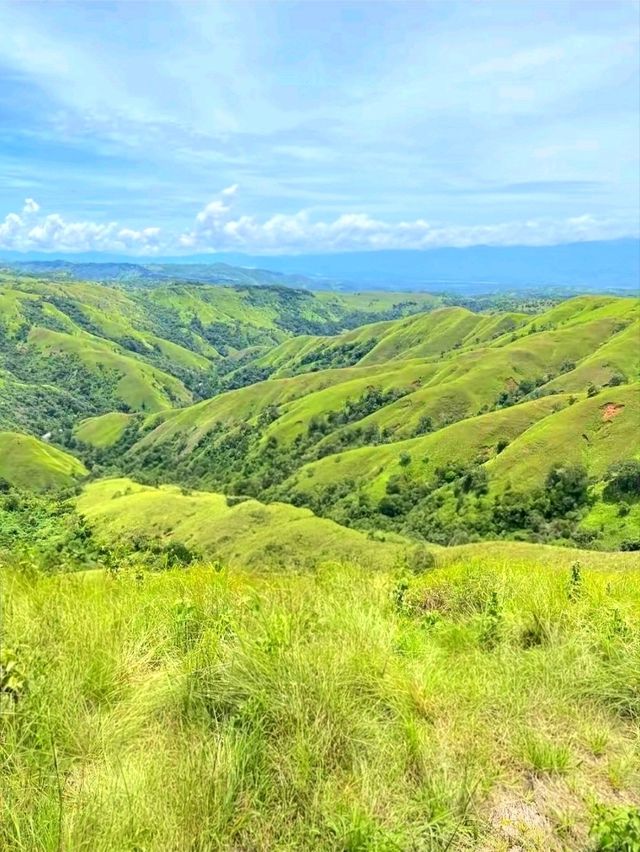 Rolling Marlboro Hills: The Breathtaking Beauty of Batanes