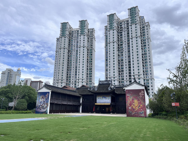 Cultural historical exploration along the Suzhou Creek