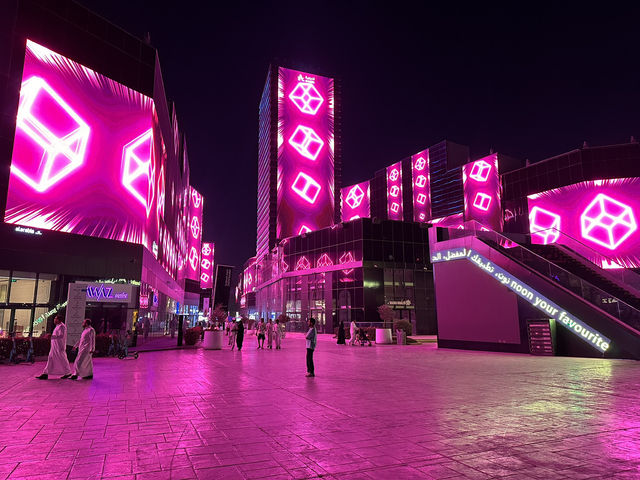 【Boulevard Riyadh City／リヤド“街中エンタメの最先端、夜も飽きない360°ナイトライフ”】