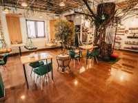 수체아바의 감각적인 여행: Palo Santo Shop Bar & Coffee Hub