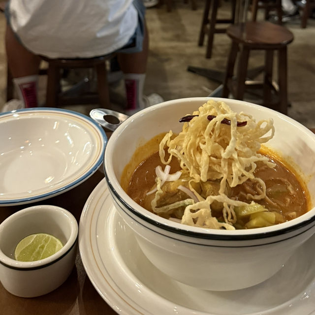 灣仔：Night market vibe 泰國菜