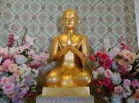 สักการะ..หลวงพ่อทองคำ วัดไตรมิตร