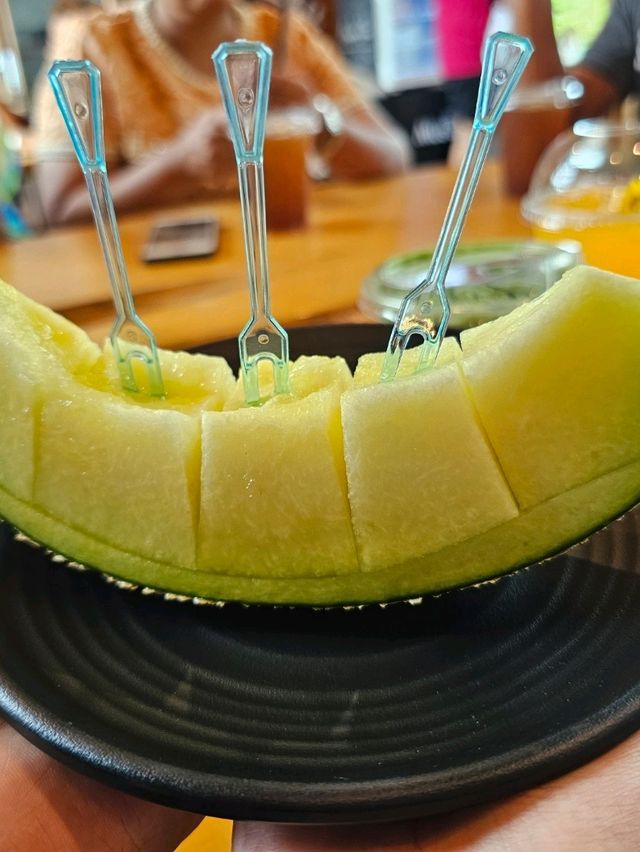 KRATOM INTHA RATCHABURI