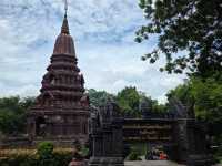 พระเจดีย์มหาเมตตารัตนตรัย วัดห้วยแก้ว ลพบุรี