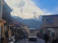 Chilly spring day in Lijiang (丽江)