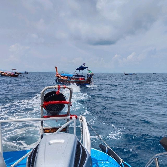 🌴 Phuket - Phi Phi Island Hopping Paradise 🌊🐒
