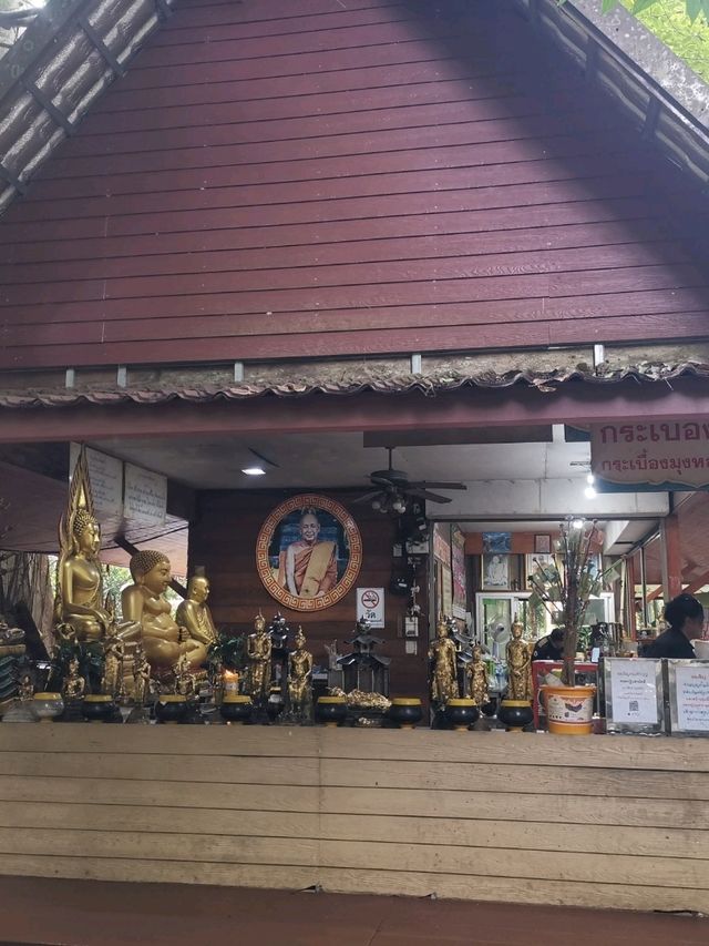 วัดเขาบรรจบ อ.มะขาม จ.จันทบุรี