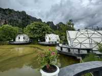 🌿✨ ภูผาราชัน บ้านมุง – Glamping กลางขุนเขา วิวหลั