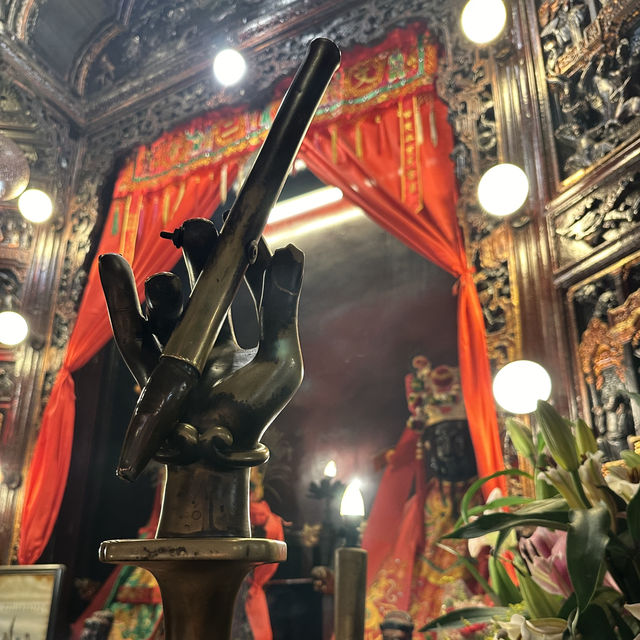 Man Mo Temple