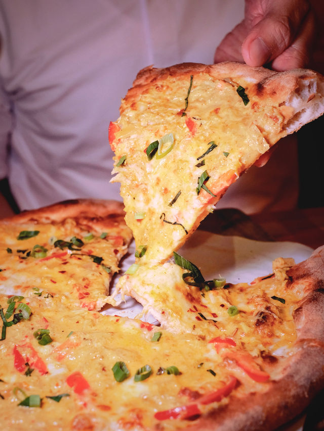 泰滋味爆發!🔥 九月限定泰式fusion pizza! 泰滋味爆發!🔥 九月限定泰式fusion pizza!