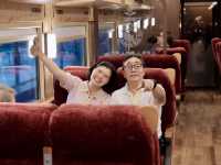 รถไฟท่องเที่ยว Royal Blossom