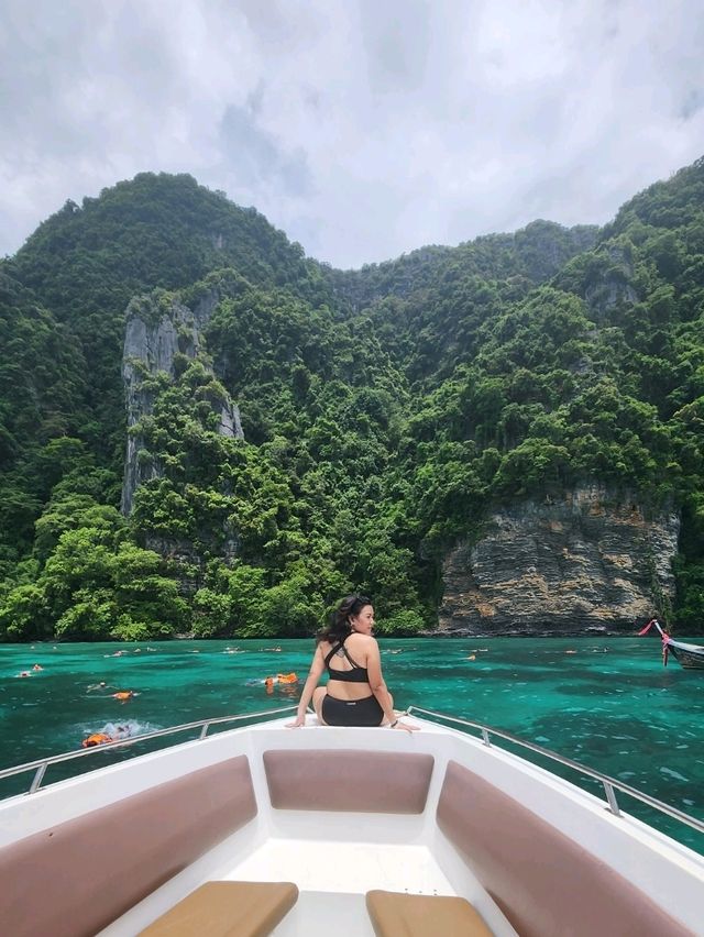 Phi Phi Splash🌊 Phi Phi Splash🌊