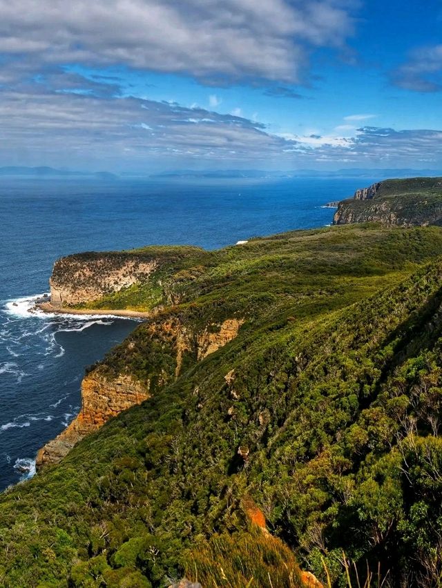🌊 Tasman Peninsula – Where Wild Beauty Meets Ancient Stone