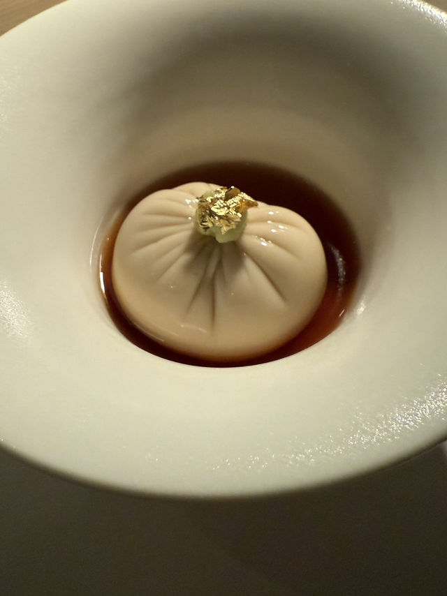 香港米芝蓮餐廳全新菜單試食🍽｜細味黑松露扇貝麵＋經典查多巴吉牛腩湯