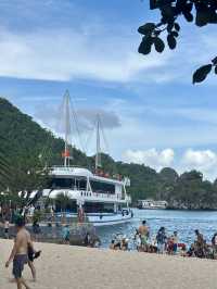 My Halong Bay Cruising Experience – A Must-Do in Vietnam 🇻🇳✨