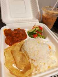 Swipe, Eat, Fly: KLIA’s Complimentary Meal Perk That Pays Off