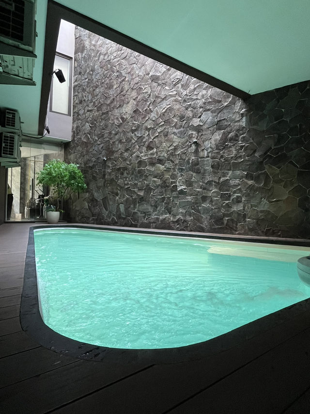 Stay with style & comfort at Sawana.
