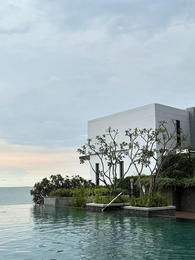 Renaissance Pattaya Resort & Spa