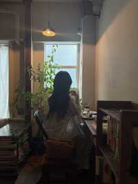 絶対行くべき光たっぷり入るヒーリングカフェ"グライナリーズコーヒー"☕️